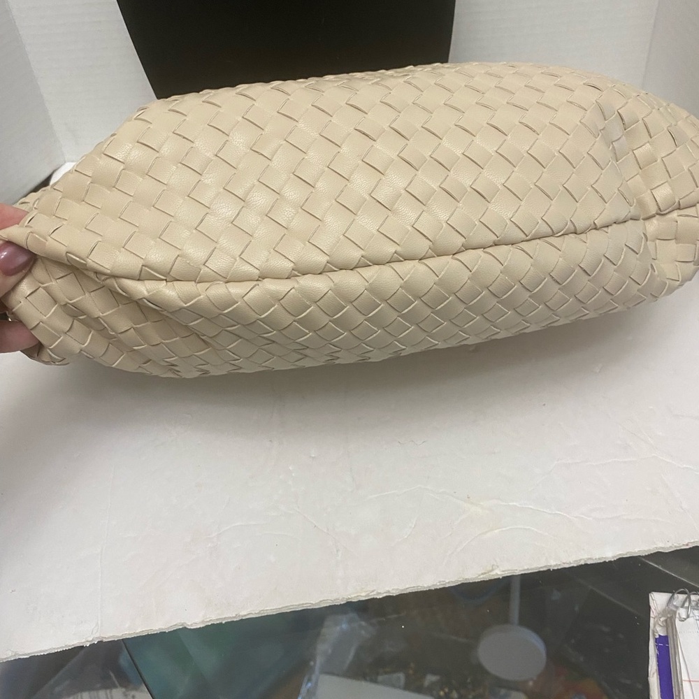 Melie Bianco Vegan Leather Brigitte Cream Woven Hobo Bag - Picture 3 of 8